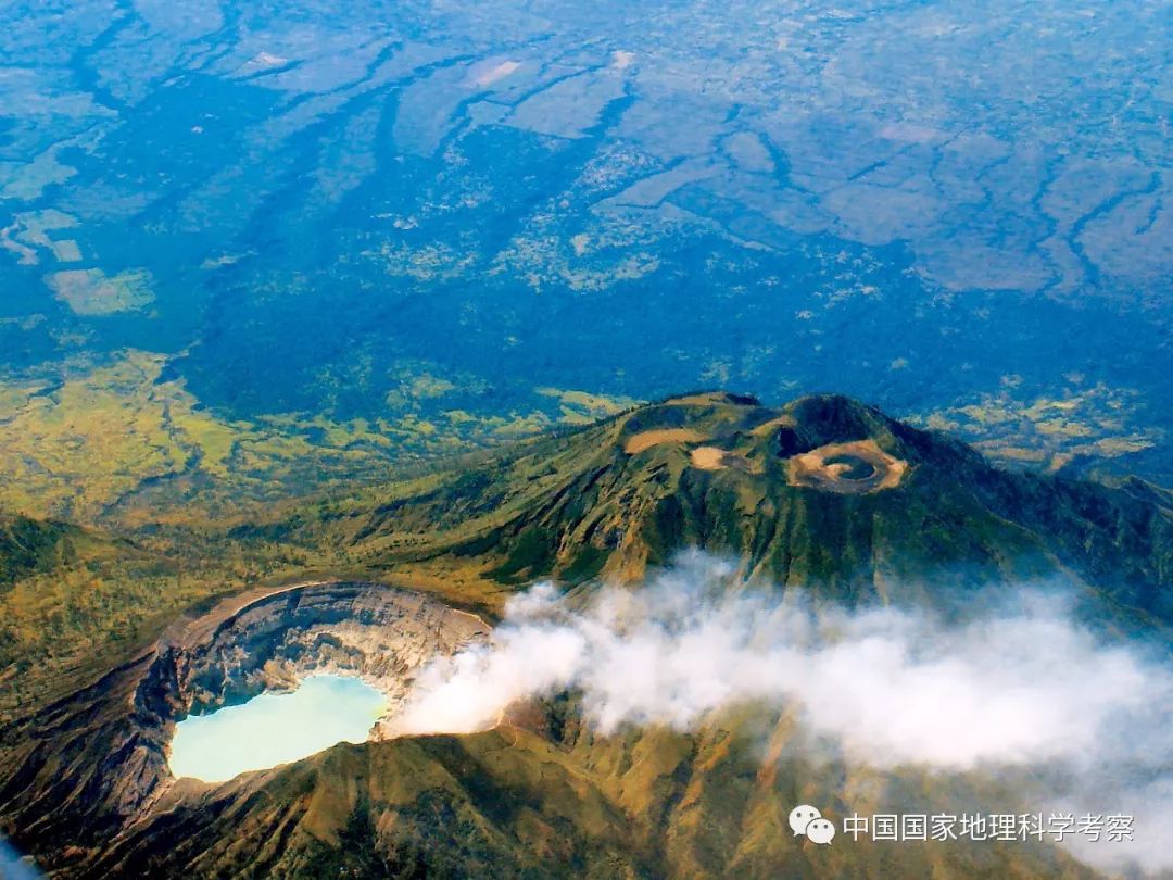 印尼火山排队国庆,印尼火山旅游向导