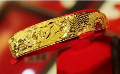 千足金和万足金哪个更好,千足金和万足金有多大区别