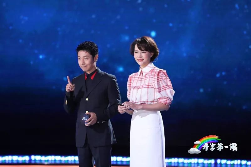 《开学第一课》节目单来了！带孩子聆听这5个动人的*旗国**故事|关注