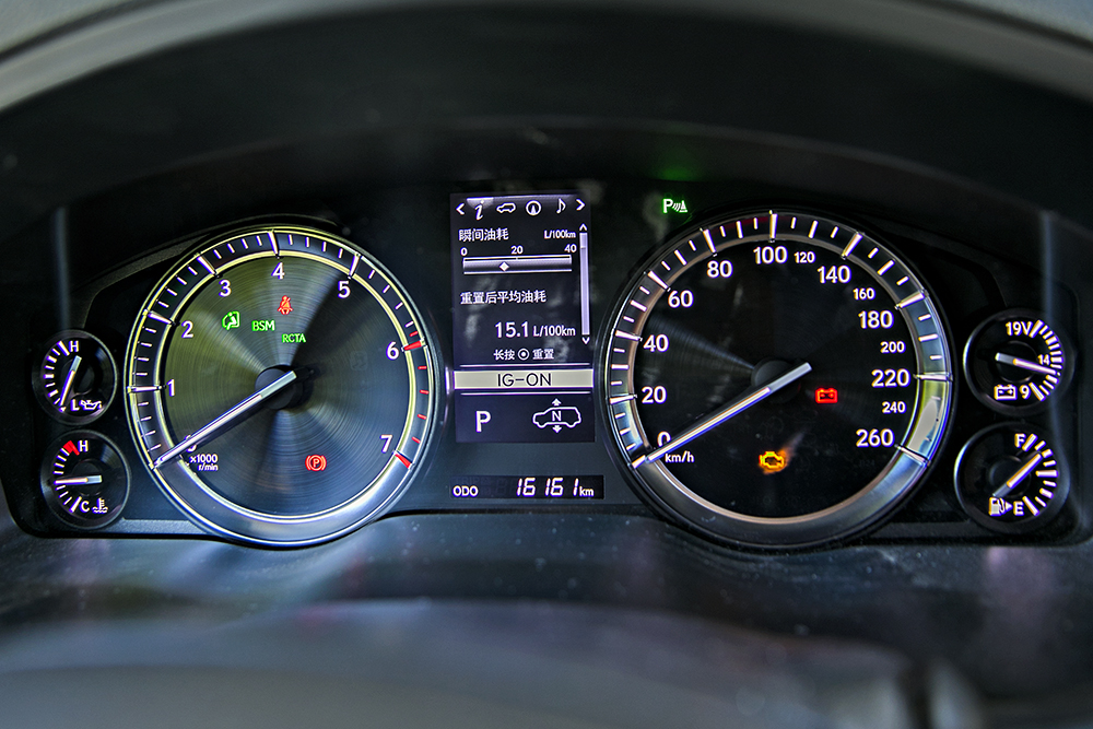 19款雷克萨斯lx570试驾巅峰版,雷克萨斯lx570黑曜巅峰限量版试驾