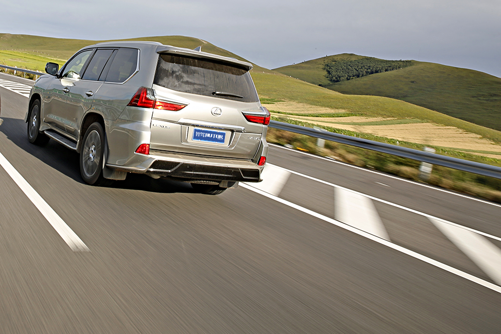 19款雷克萨斯lx570试驾巅峰版,雷克萨斯lx570黑曜巅峰限量版试驾