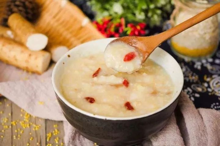 感冒咳嗽有白痰吃什么止咳化痰药,反复咳嗽一款汤润肺清燥止咳化痰