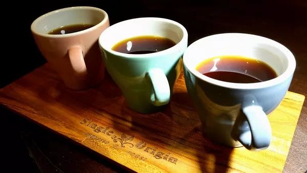 如何判断手冲咖啡的研磨度合适,咖啡粉怎么冲最好喝多少量合适