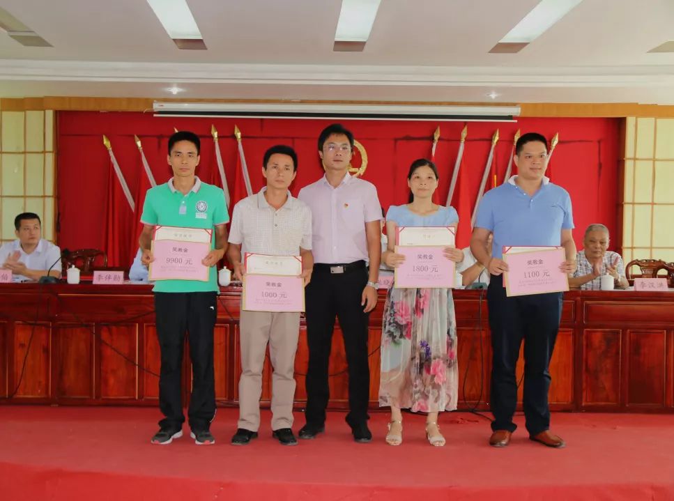 华城，百万奖师生，“五心”抓教育！