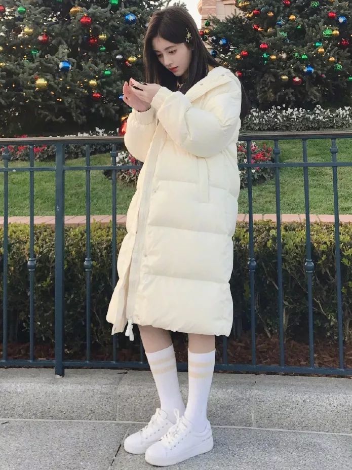 杨幂同款粉色袜子最新款,杨幂同款黑透肤打底袜夏天