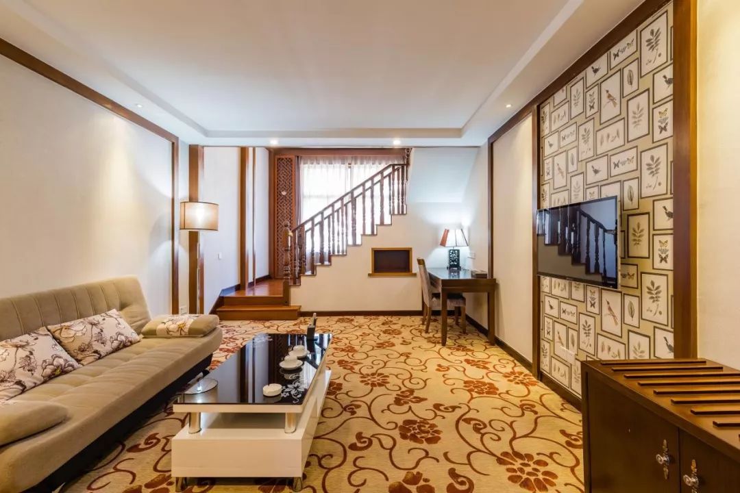 “三清赏明月，天涯共此时”，三清山女神邀你共度月圆之夜！