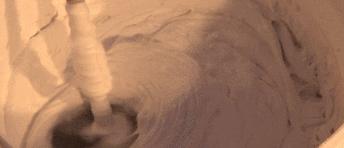 房子顶上粘上腻子起泡是什么原因,腻子顶上干了起泡怎么处理