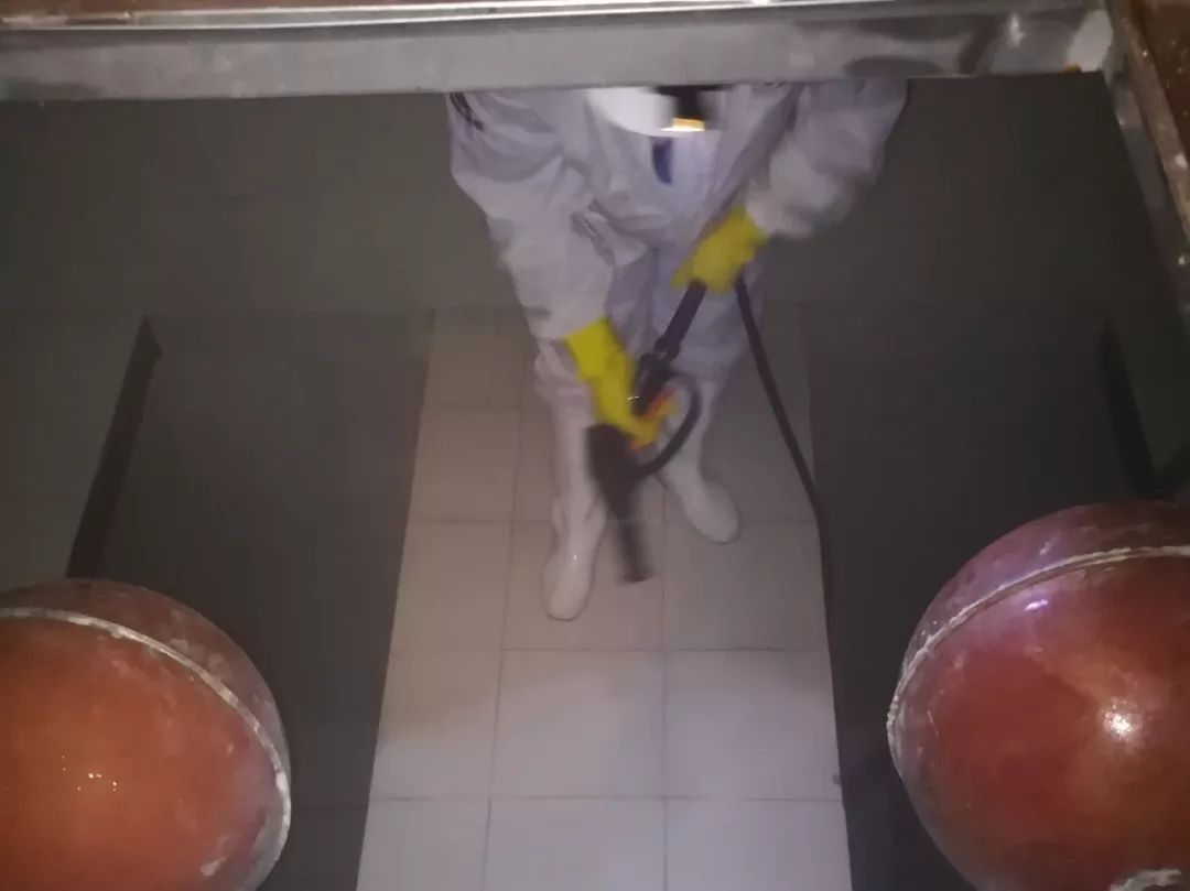 家用清洗水箱内部的正确方法,生活水箱清洗内容