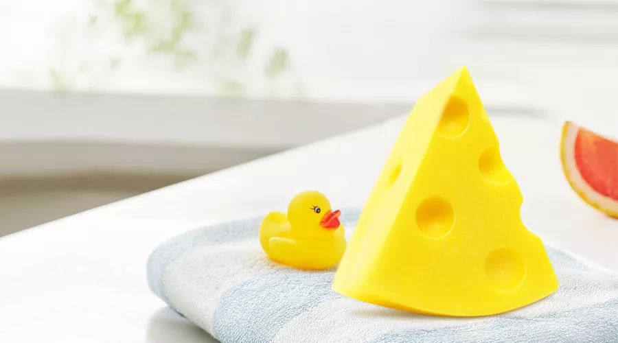 痘痘闭口里面有油脂,鼻子上的痘痘是青春痘还是粉刺