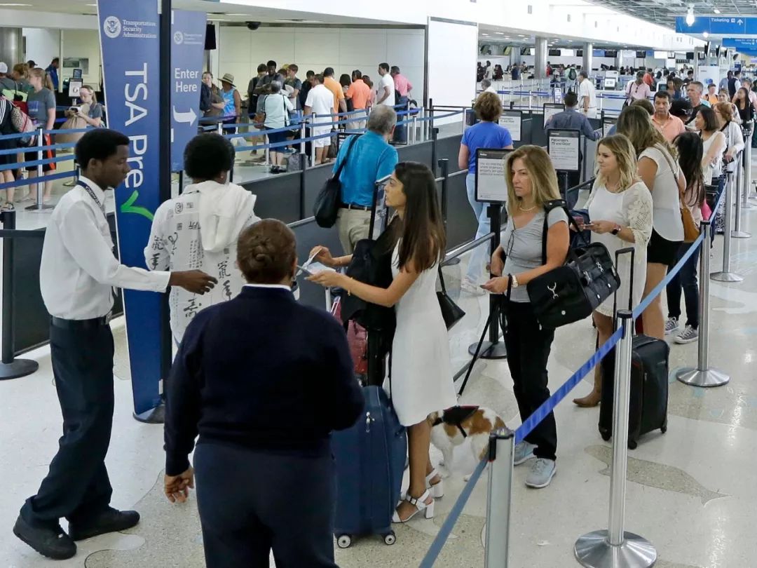 登机牌上面信息哪些不能泄露,登机牌上的小秘密你知道多少