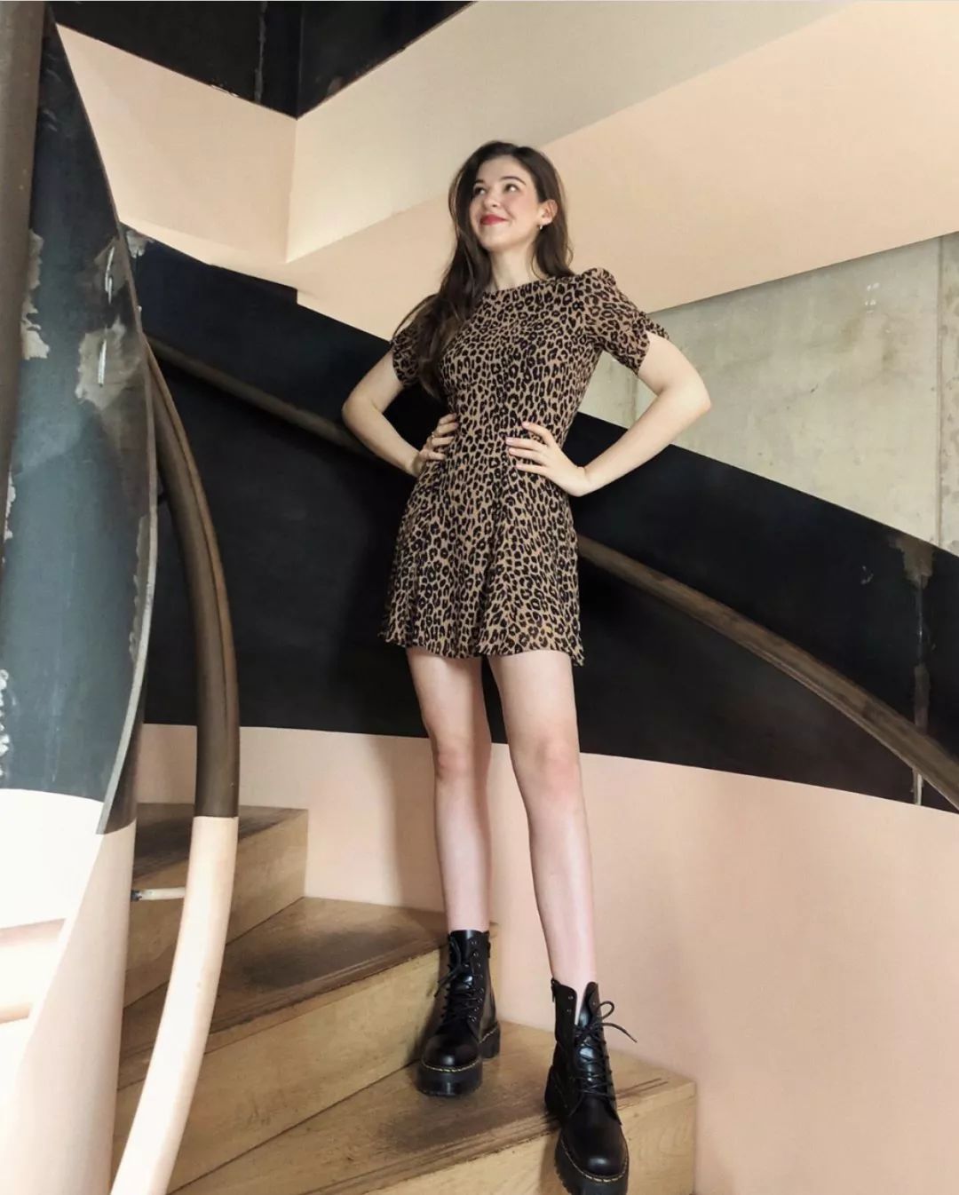 Jio热都要穿的马丁靴，作为辣妹的你得不得来一双嘛？