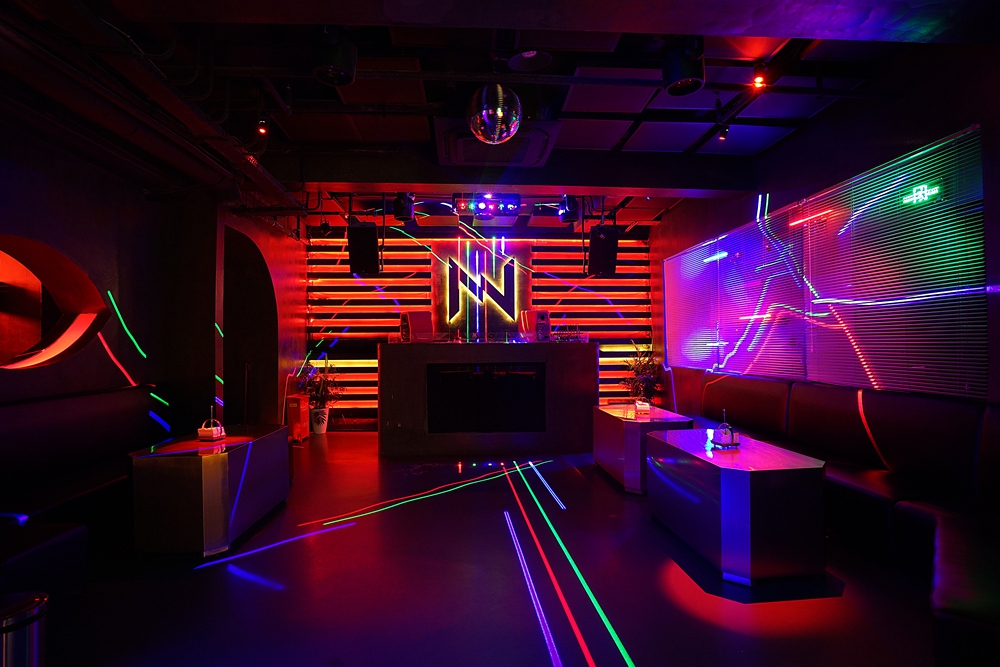 店铺合集丨那些深夜里的酒吧为何让你如此着迷？