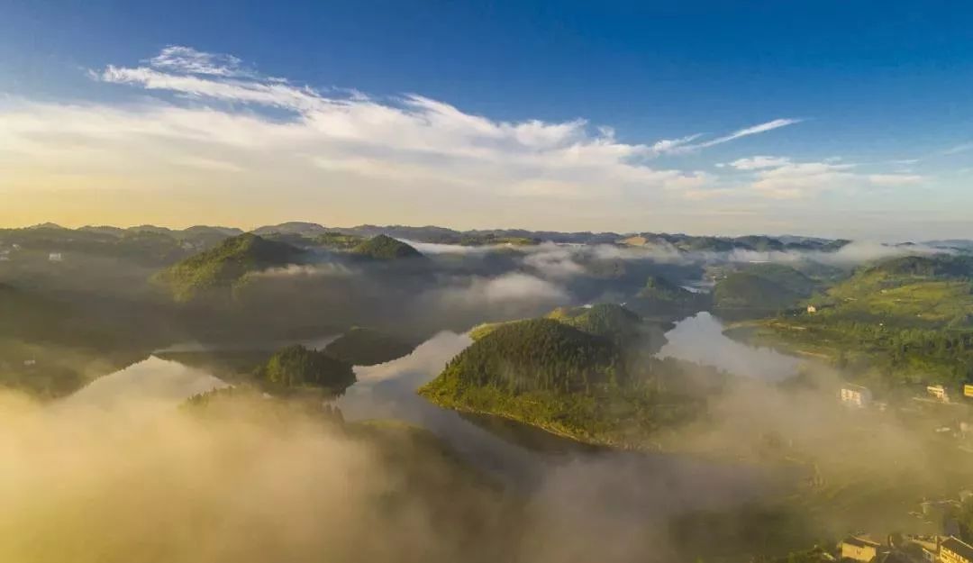 周末陪家人游大自然,周末陪家人到郊外游玩