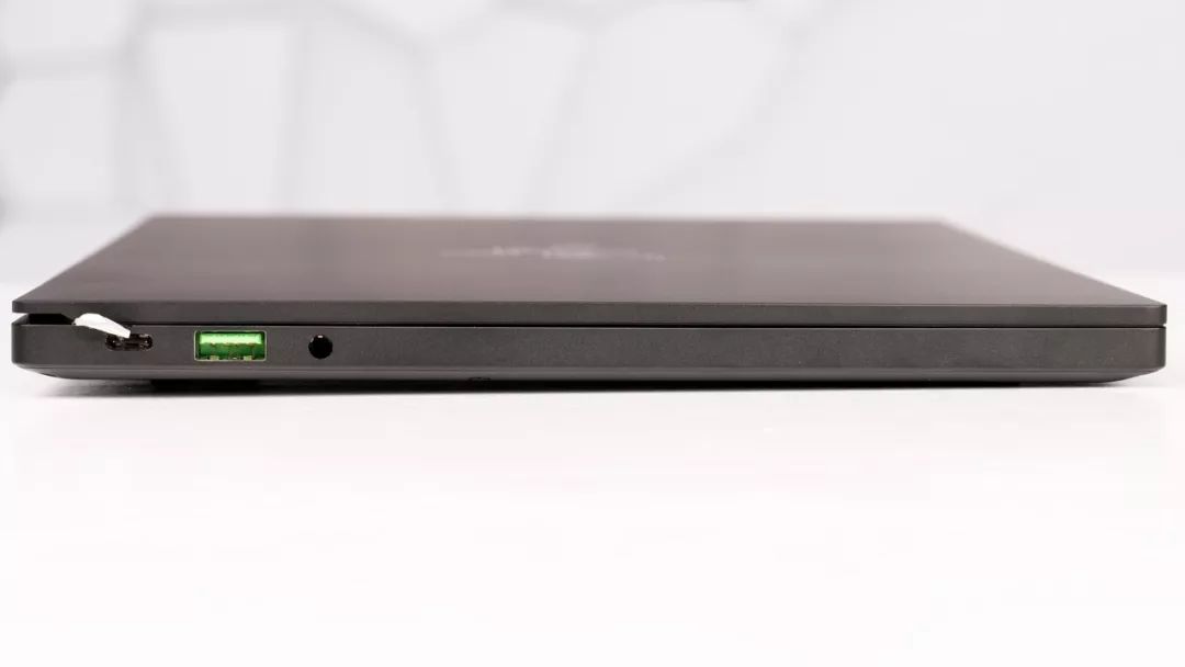 聊一台游戏性能超强的笔记本,聊一款几乎无法被超越的笔记本