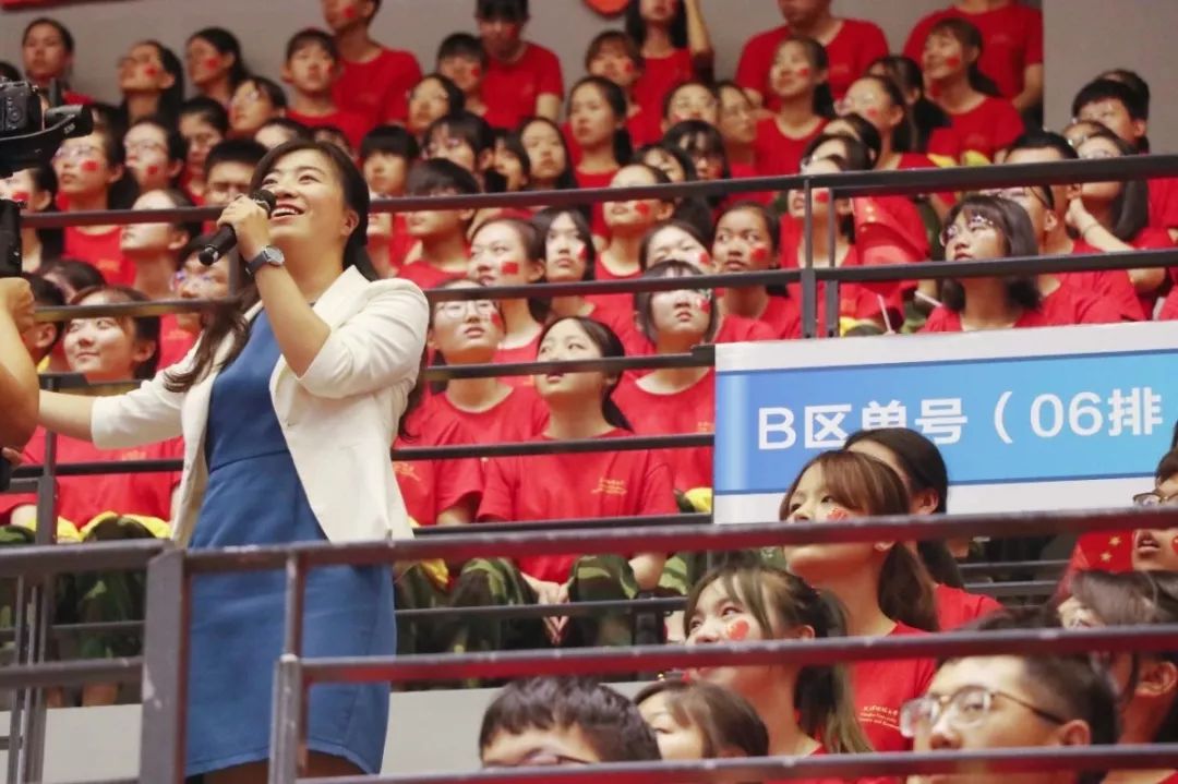 【天财女神季】牛佳怡：亦柔亦刚，坚毅于志愿之路的校会主席