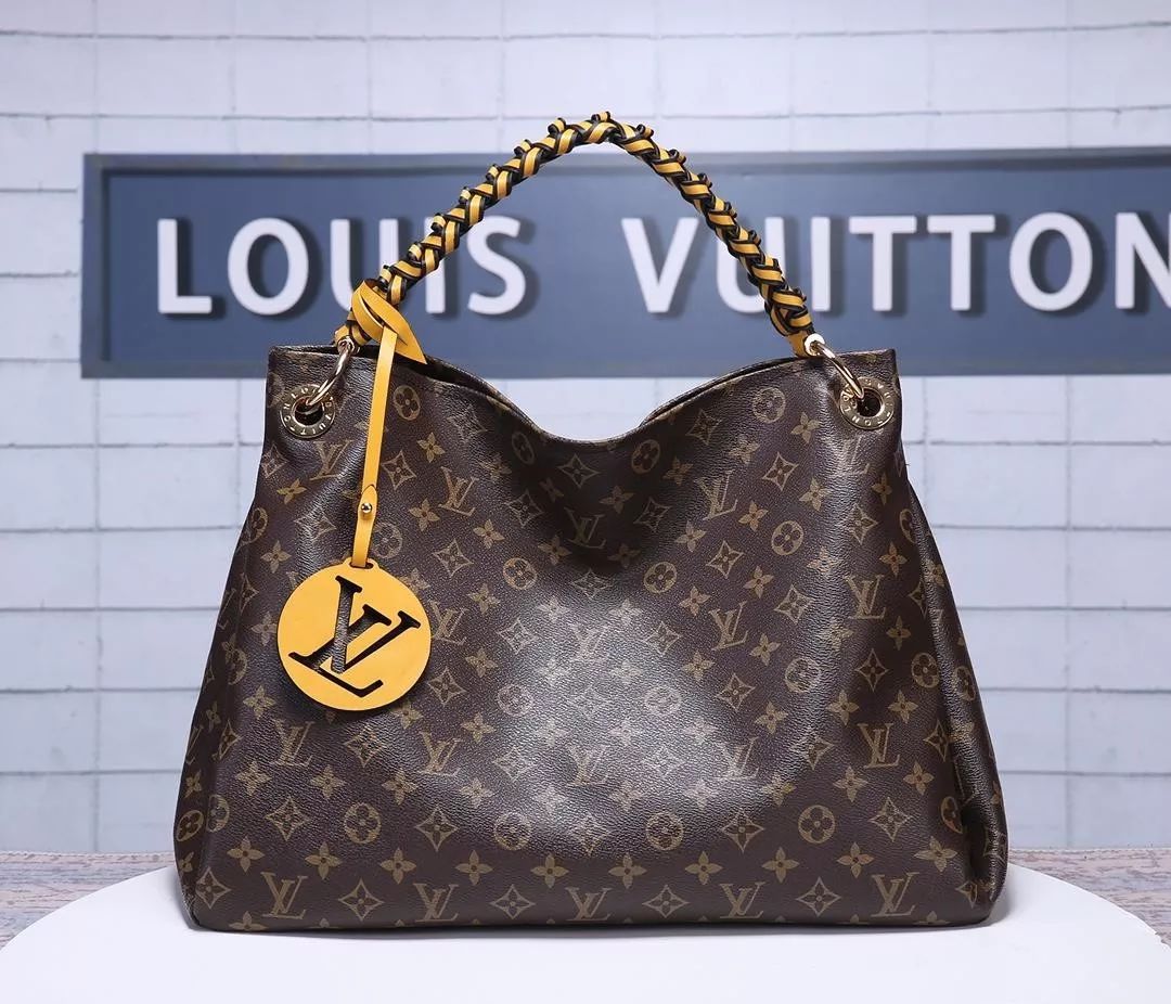 lv包鉴定易混淆,lv假包有编码