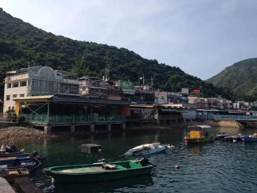 为了泳滩，遇上稔子和山日