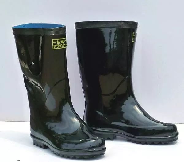 郊游防雨单品推荐,郊游必备防雨单品