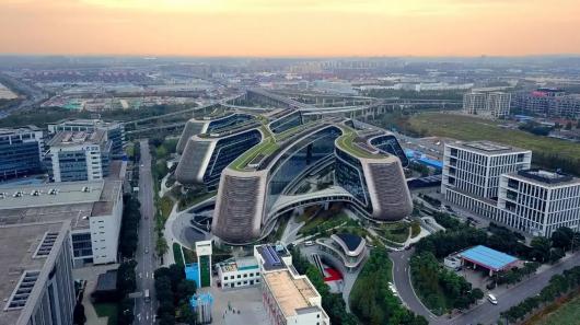 一座城，十六个区，4分20秒带你看航拍上海