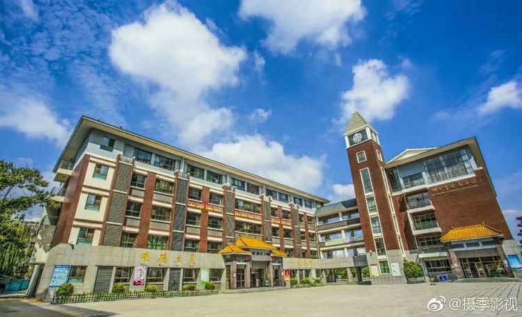 我和祖国共成长争做美德少年内容,我与祖国共成长小学活动