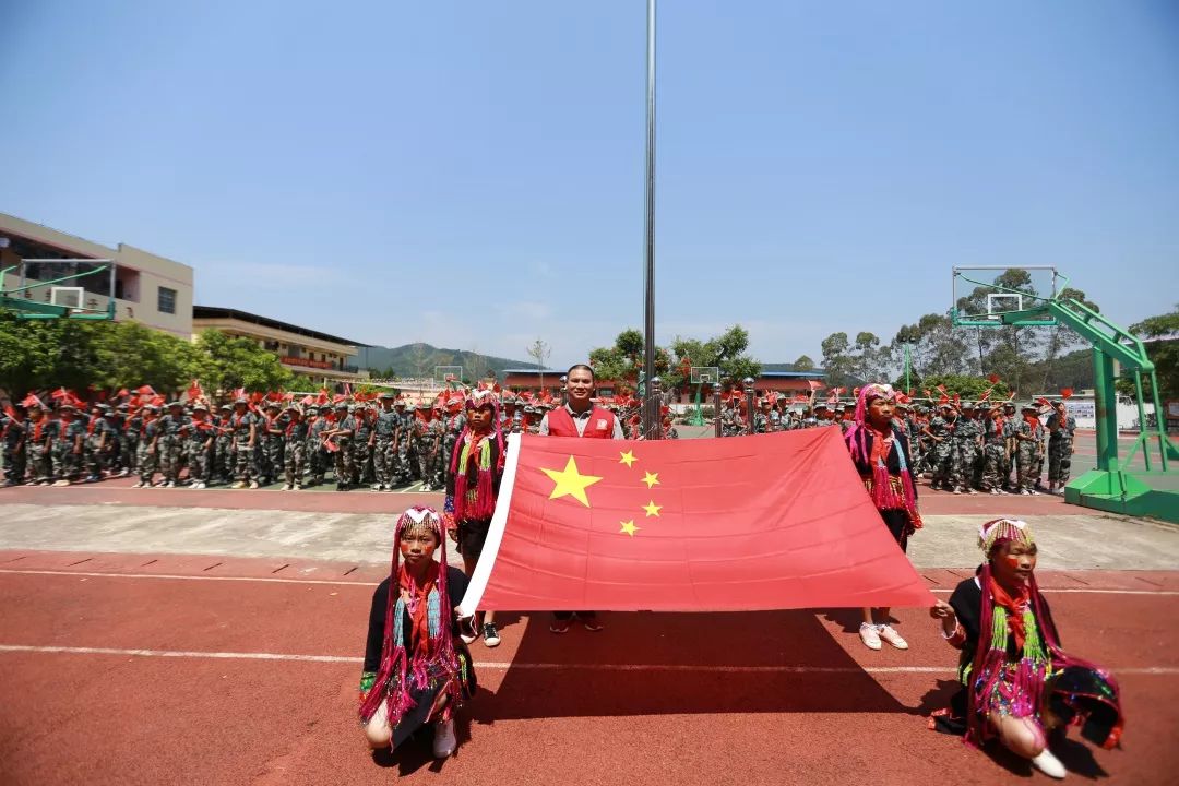 红色传承，向*旗国**敬礼