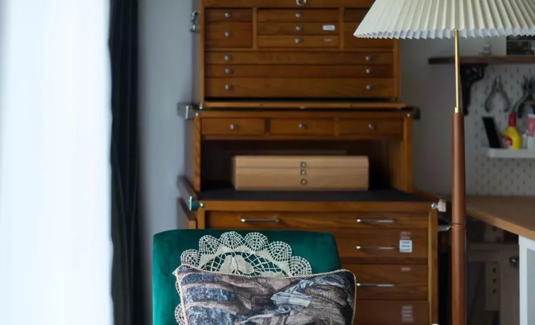 老气89㎡精装房变身杂志Vintage风!眼前一亮的32处细节,每个单品都想要