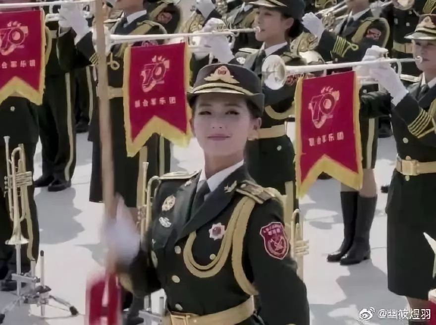 果然最帅的人都上交国家了,果然帅气的小哥哥都上交给国家了