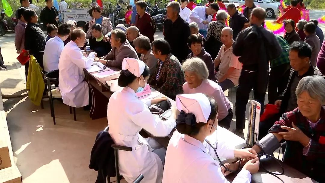 尊老敬贤的思想内涵,尊老敬贤的具体内容