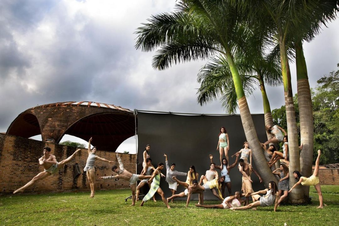 从贫民窟走出时尚女王,从小学芭蕾欧美舞王