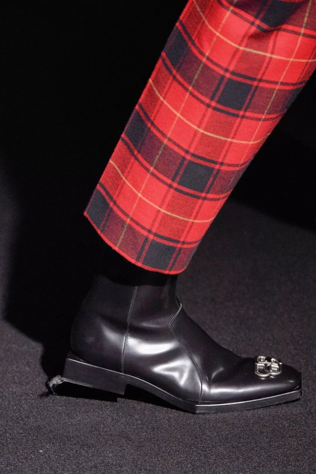 秋冬必备战靴,嗜鞋如命图片