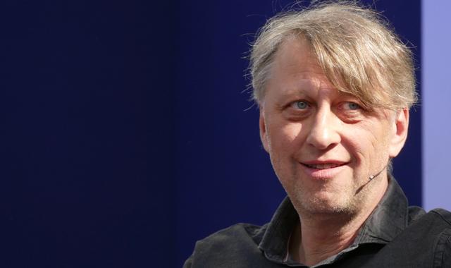 集中营黑色幽默,一本黑色幽默小说