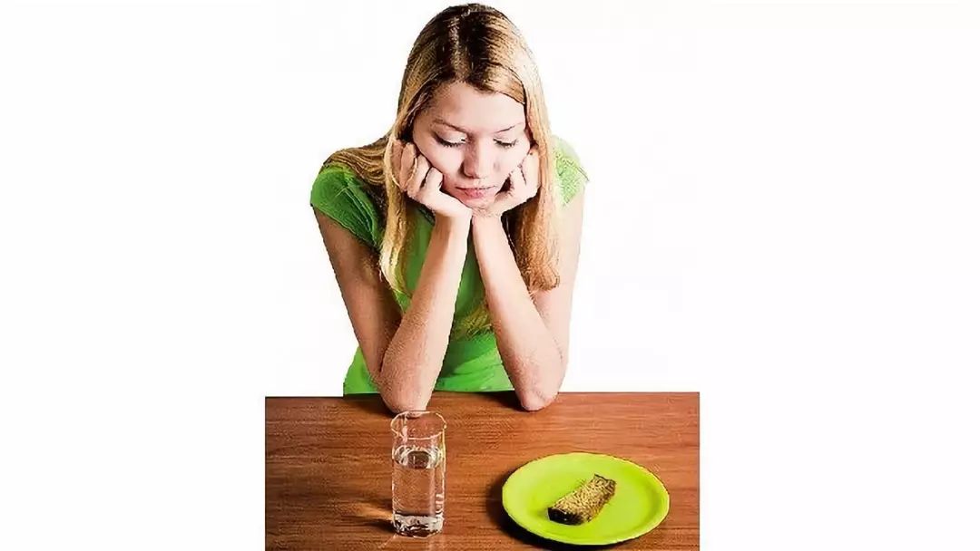 英国达人秀胖子和瘦子交换食物,英国胖人和瘦人交换饮食实验