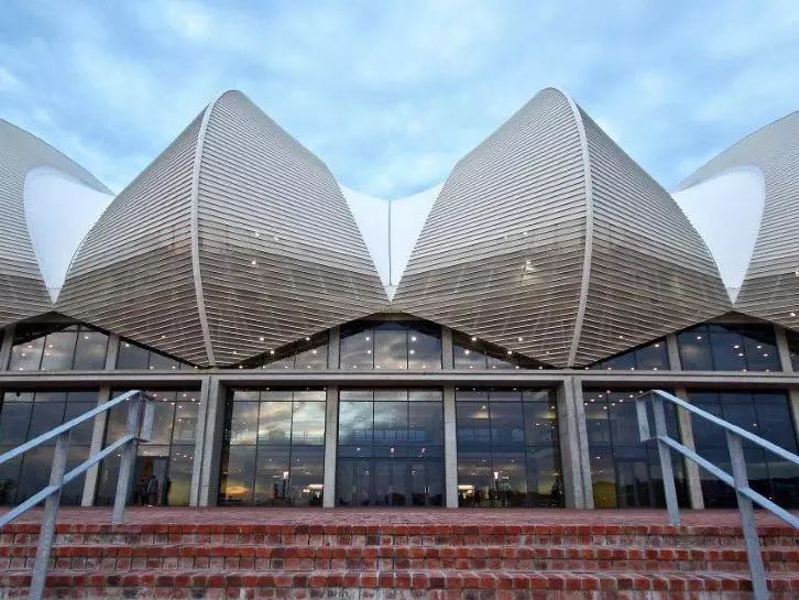 文内福利|原来，南非的球场也能这么好玩