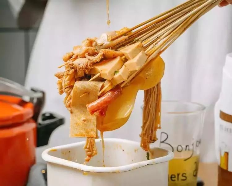 吾悦广场10元烧烤,吾悦烤鱿鱼10块钱9串