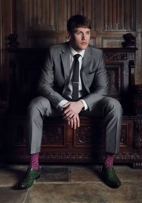 一双骚袜，男人品位升级第1步｜基本款