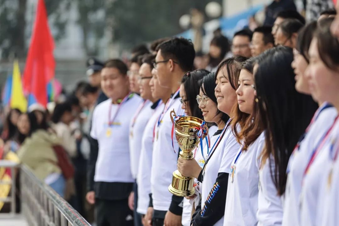 老爸老妈，我在人大挺好的！