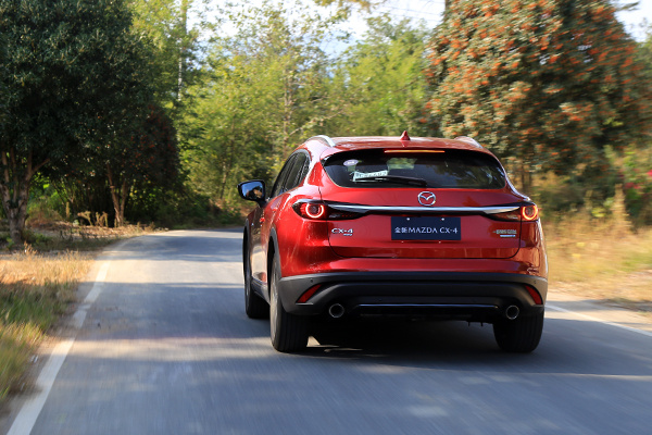 马自达cx-4和cx5的底盘操控,马自达cx-4试驾2.0视频