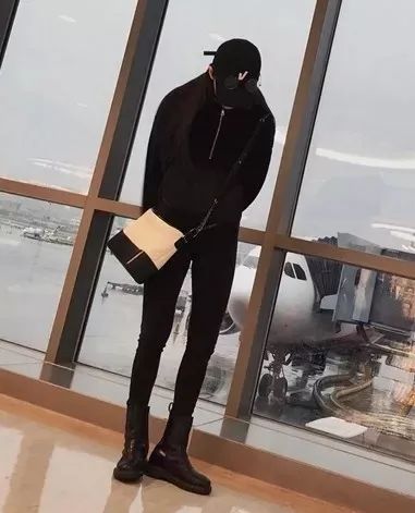 拯救腿粗,马丁靴怎么选择显腿小又年轻