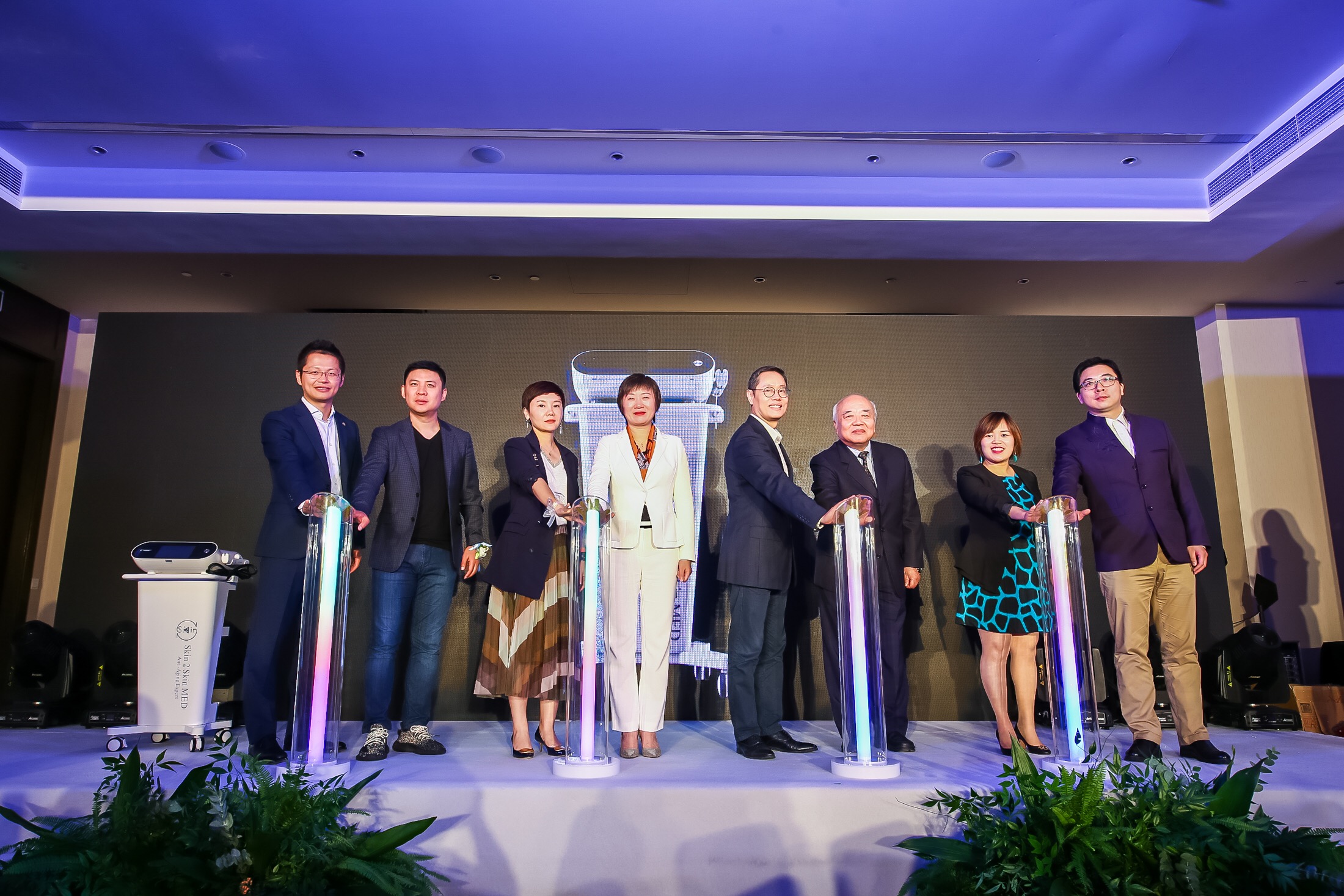 禾雅堂Skin2SkinMED新品隆重发布，开创AI水光新纪元