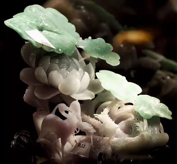 美玉“开花”，艳而不俗