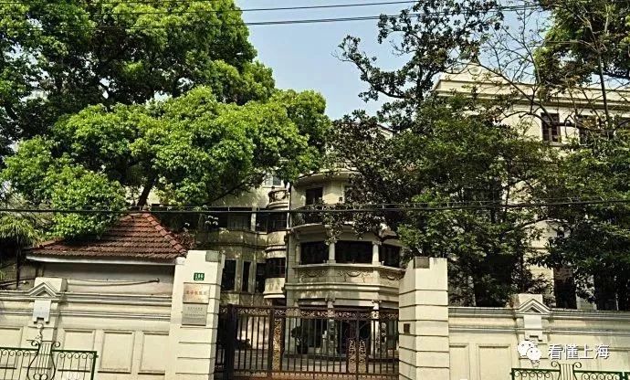 荣宅里的故事,荣姓的故事简短