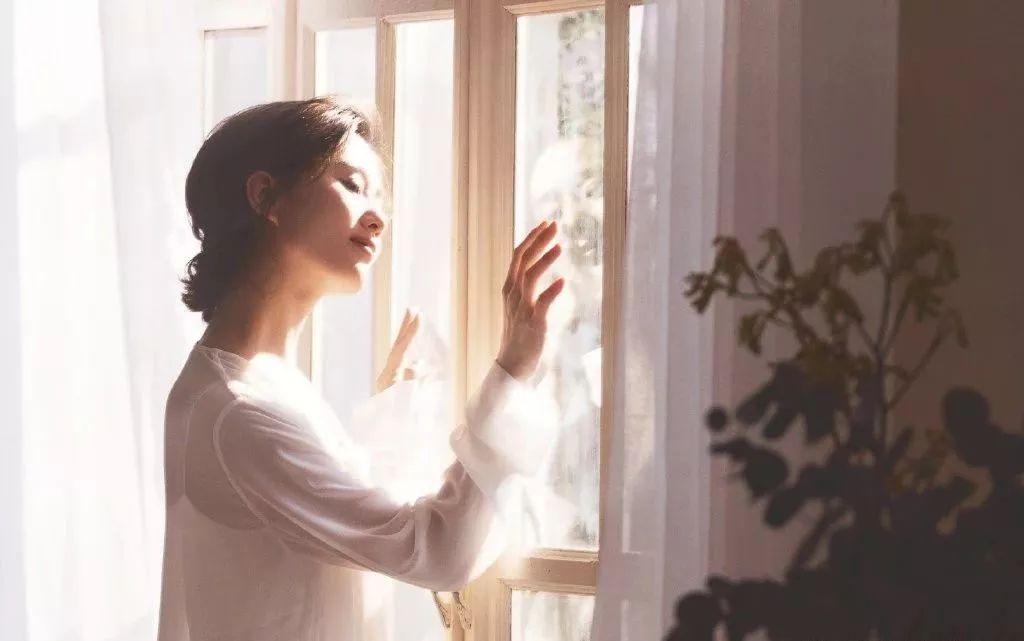 头大脸大适合什么发型短发,头小脸大适合什么发型男学生