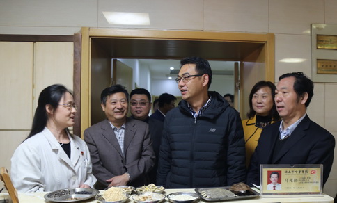 涓ぎ浜烘墠鍜ㄨ鏈嶅姟,涓ぎ浜烘墠鍗忚皟宸ヤ綔灏忕粍