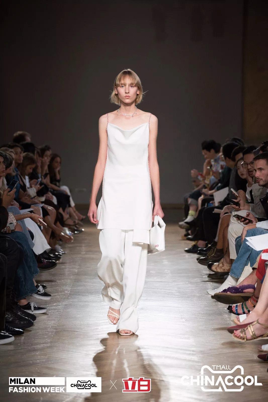 这些品牌推出的跨界潮服，掏空了我的钱包