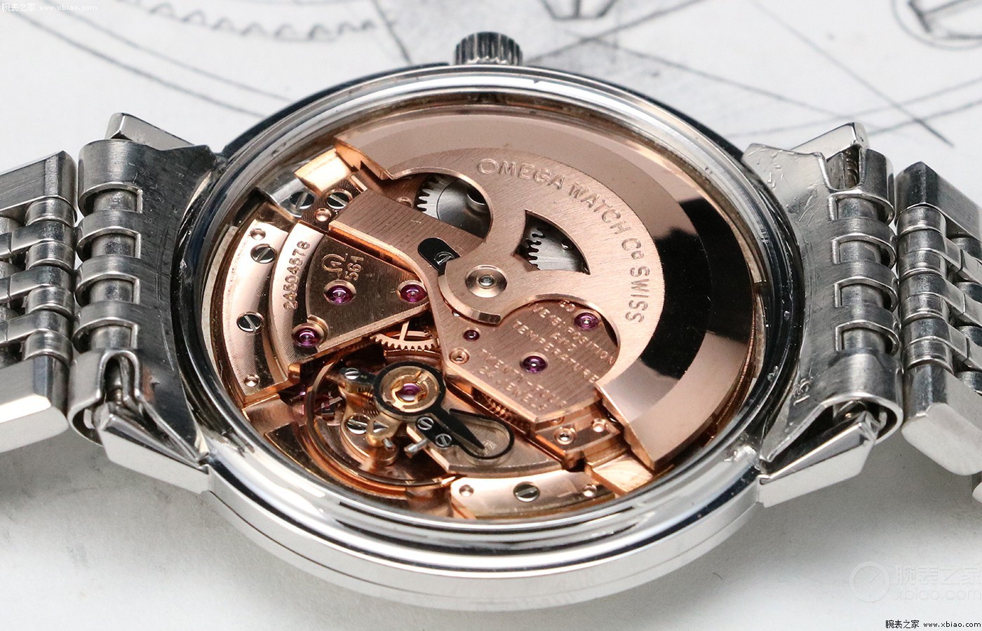 定位最高欧米茄的旗舰系列,欧米茄的档次定位