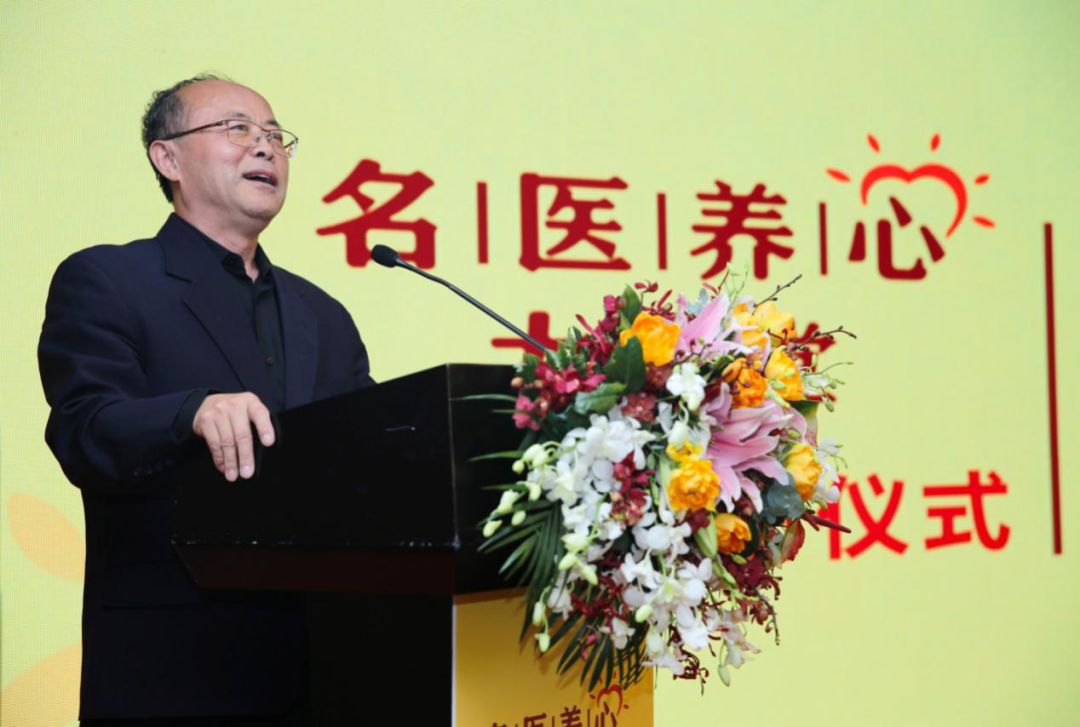 各路名医加持深度患教,百年港药“益安宁丸”开始行动了