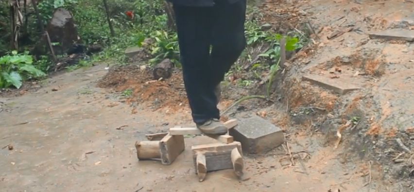 真·鲁班再世！61岁中国大爷造出2500年前鲁班凳，惊艳1000万外国网友：这还是我认识的中国功夫吗？