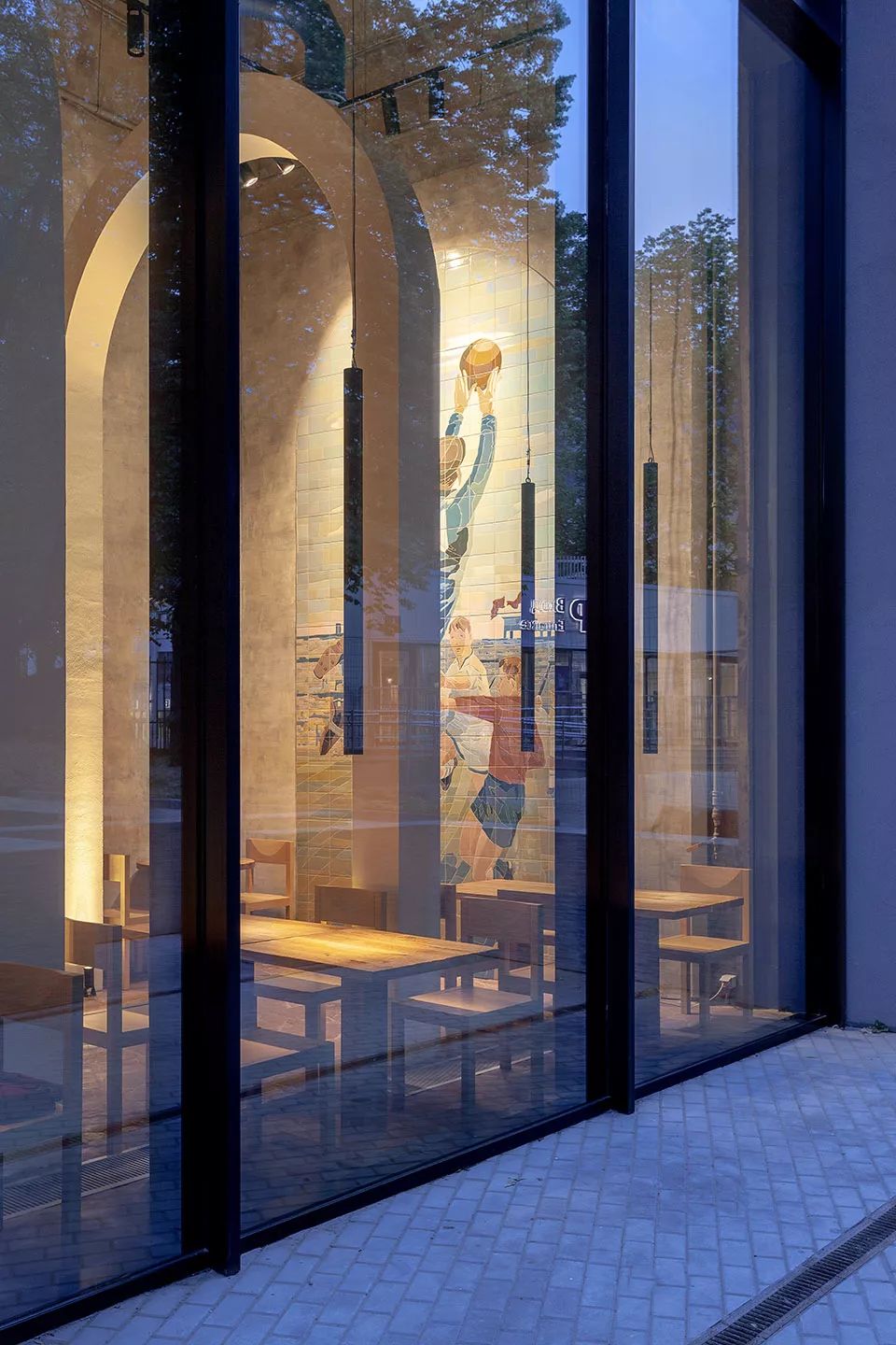 苏维埃与意大利本土风格的碰撞-FanFood披萨餐厅