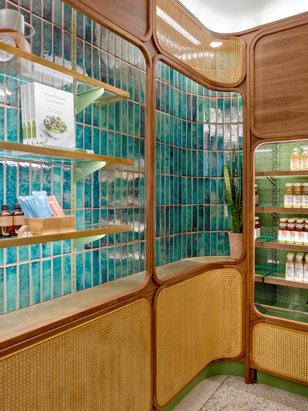 小小果汁店玩起复古油画风，这次真的美到心坎里了