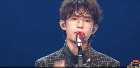 爱王俊凯易烊千玺王源,为什么大家都喜欢易烊千玺